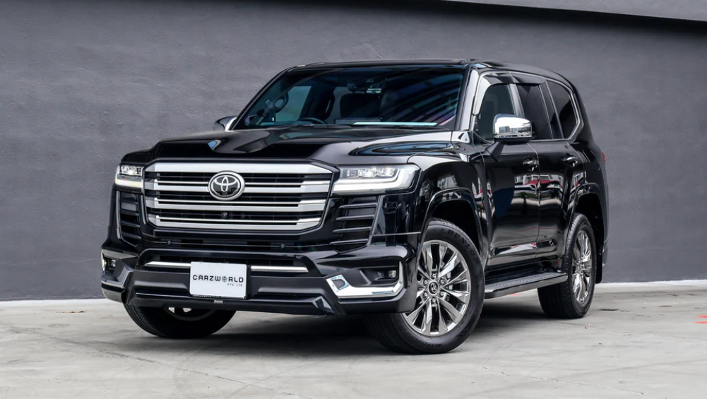 Toyota 7 seats Land Cruiser for rent